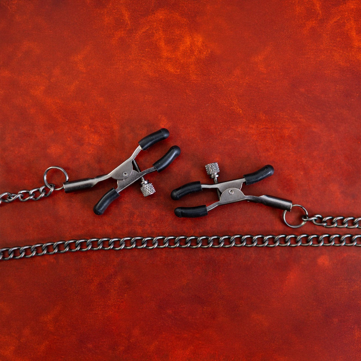 Nip and Tug - detail view